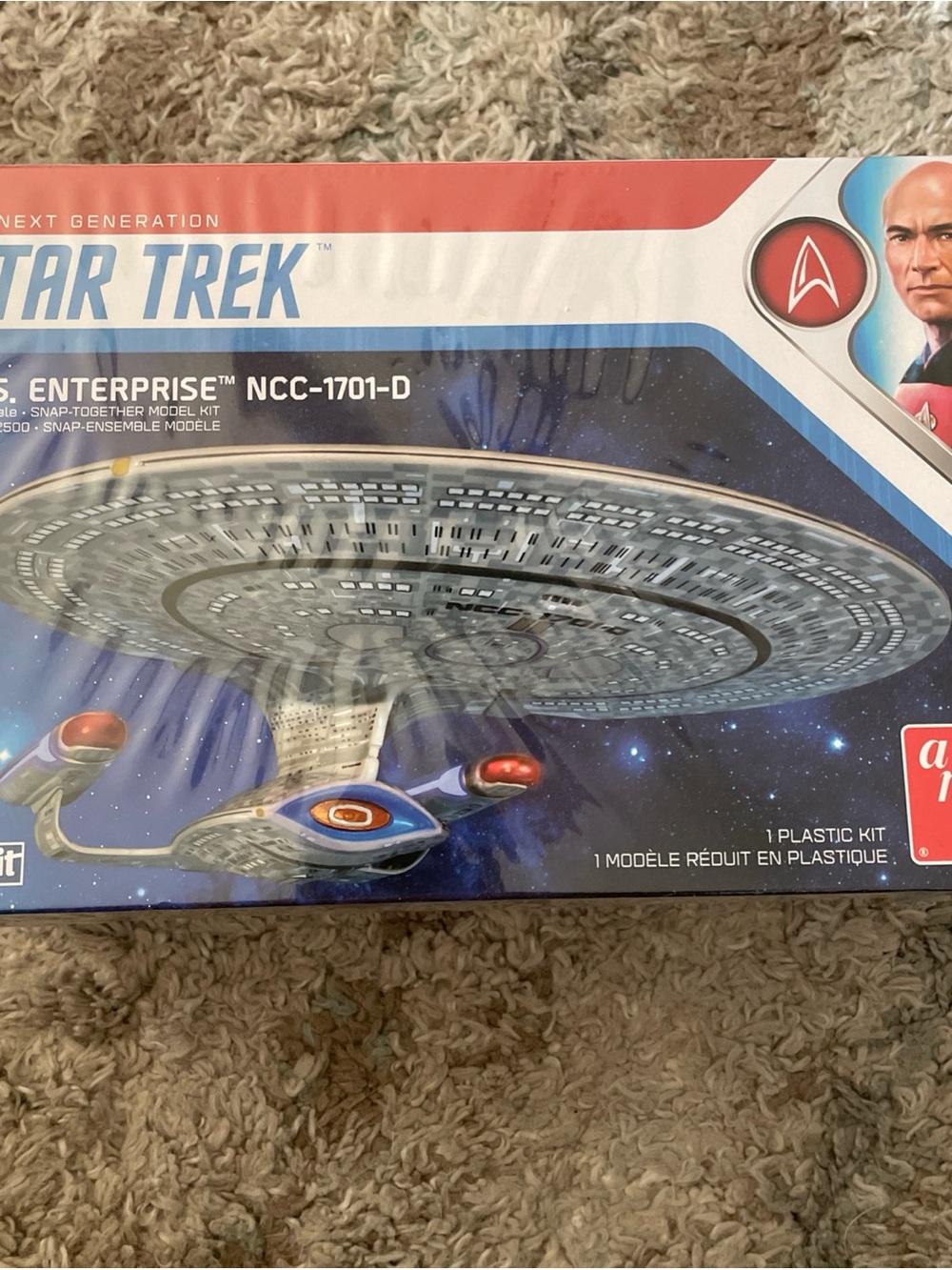 AMT Star Trek USS Enterprise-D 1:2500 Plastic Model Kit Snap Together 1126